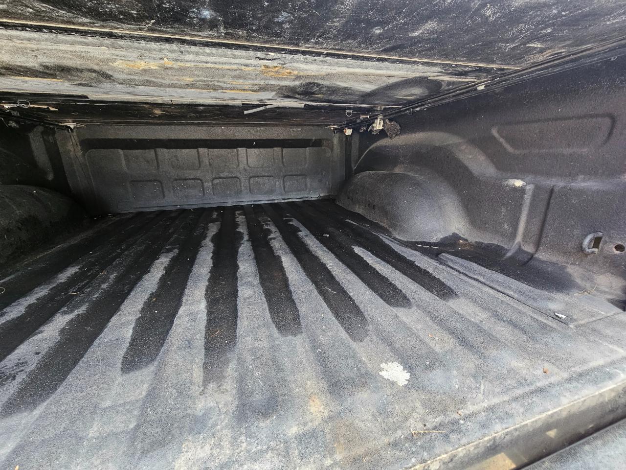 RAM 1500 4WD Crew Cab 140.5" Sport 2015