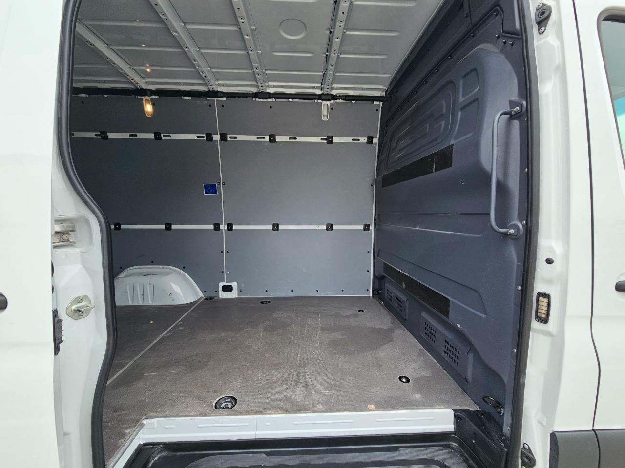 Mercedes-Benz Sprinter Cargo Van 2500 Standard Roof I4 Diesel 144" RWD 2025
