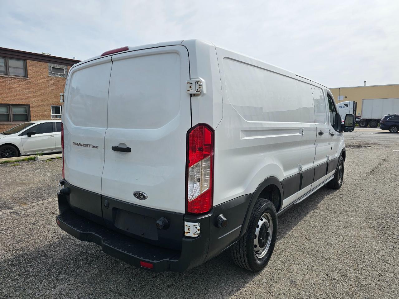 Ford Transit Cargo Van T-250 148" Low Rf 9000 GVWR Sliding RH Dr 2017