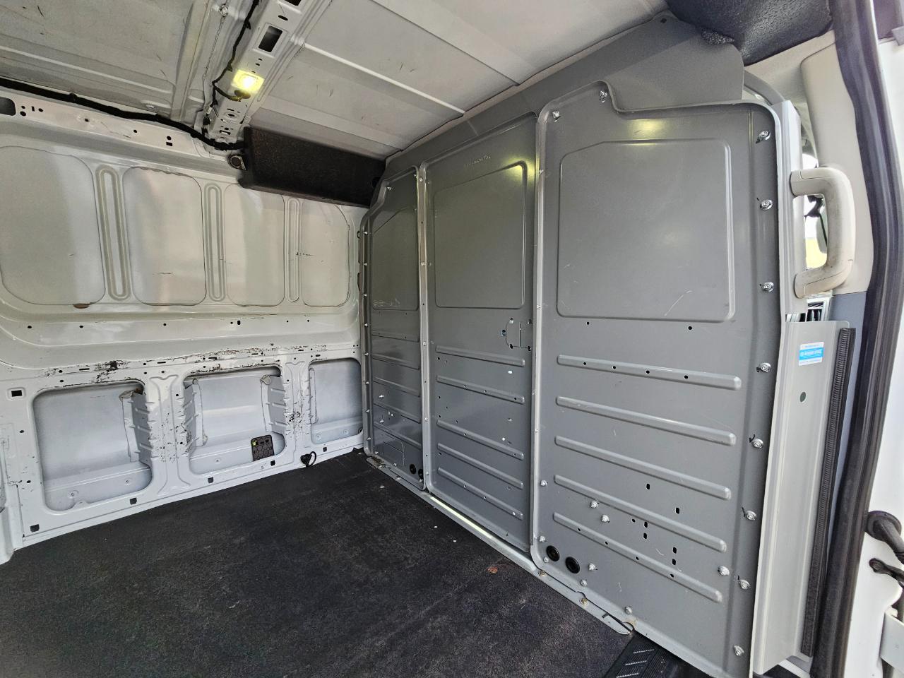 Ford Transit Cargo Van T-250 148" Low Rf 9000 GVWR Sliding RH Dr 2017