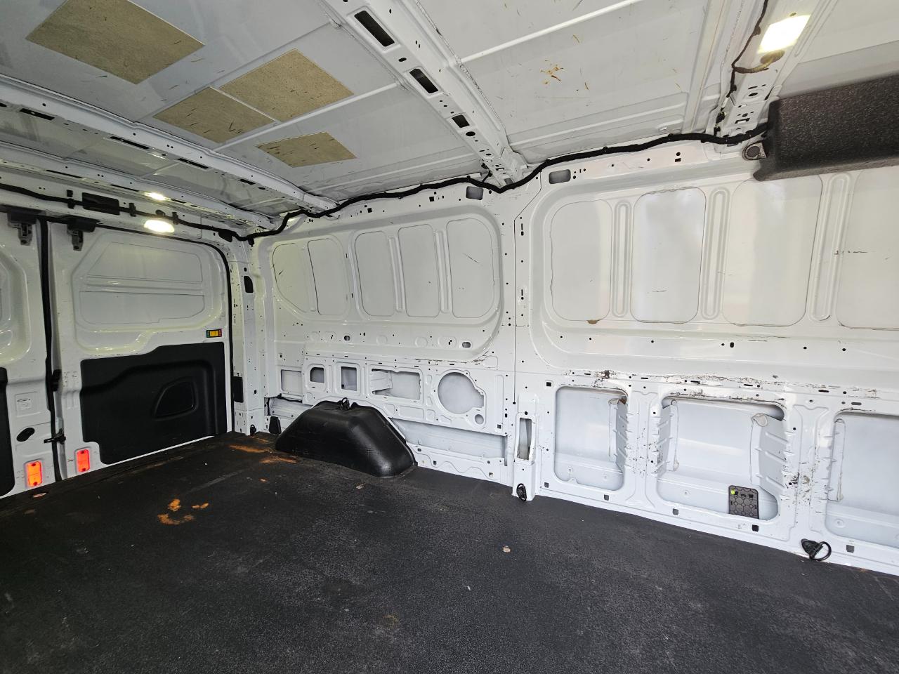 Ford Transit Cargo Van T-250 148" Low Rf 9000 GVWR Sliding RH Dr 2017