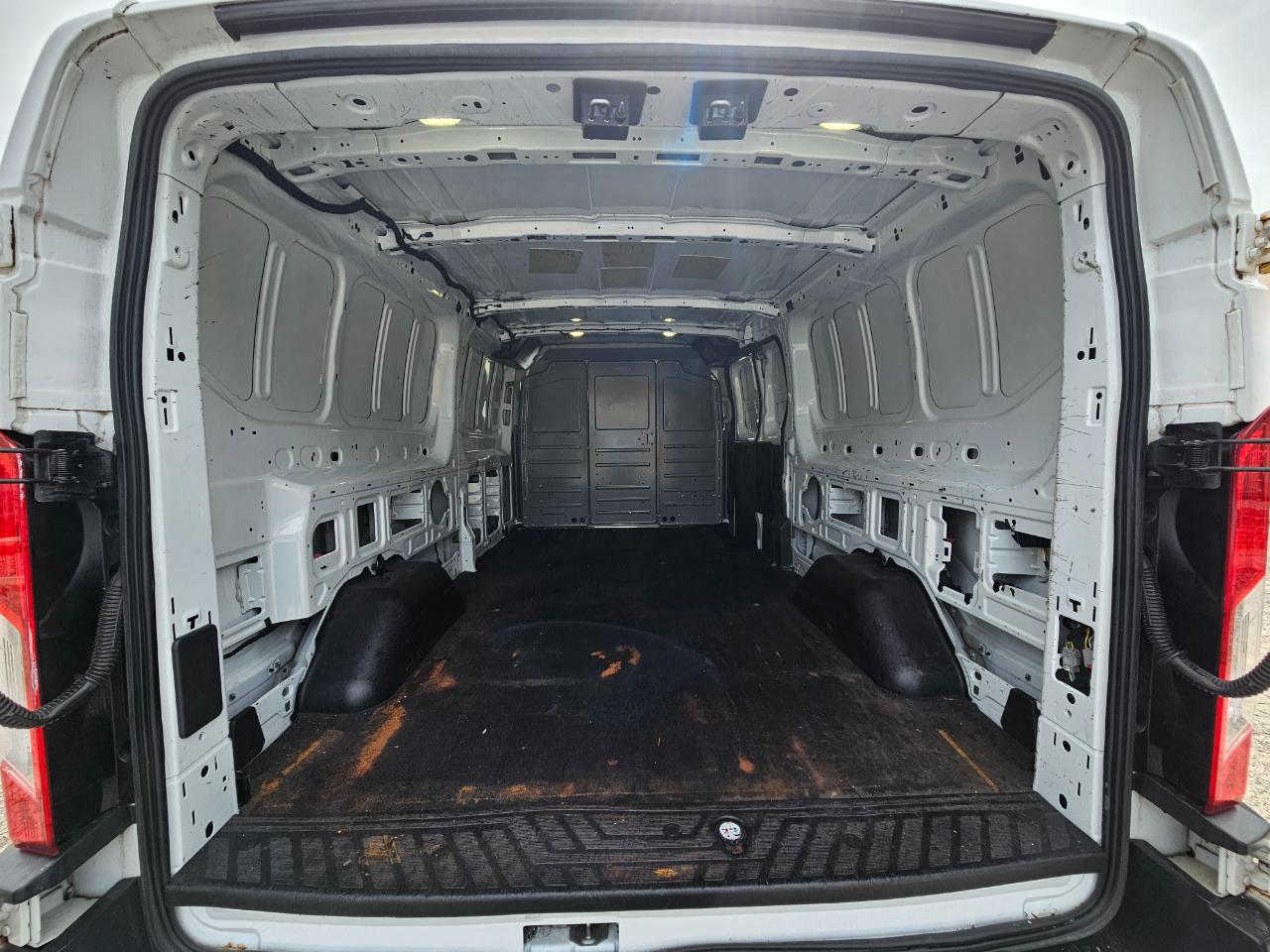Ford Transit Cargo Van T-250 148" Low Rf 9000 GVWR Sliding RH Dr 2017