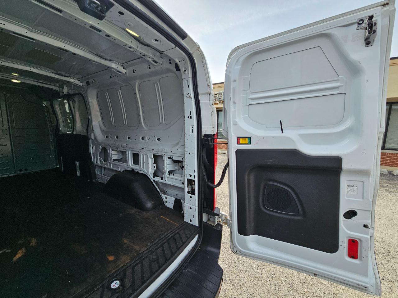 Ford Transit Cargo Van T-250 148" Low Rf 9000 GVWR Sliding RH Dr 2017