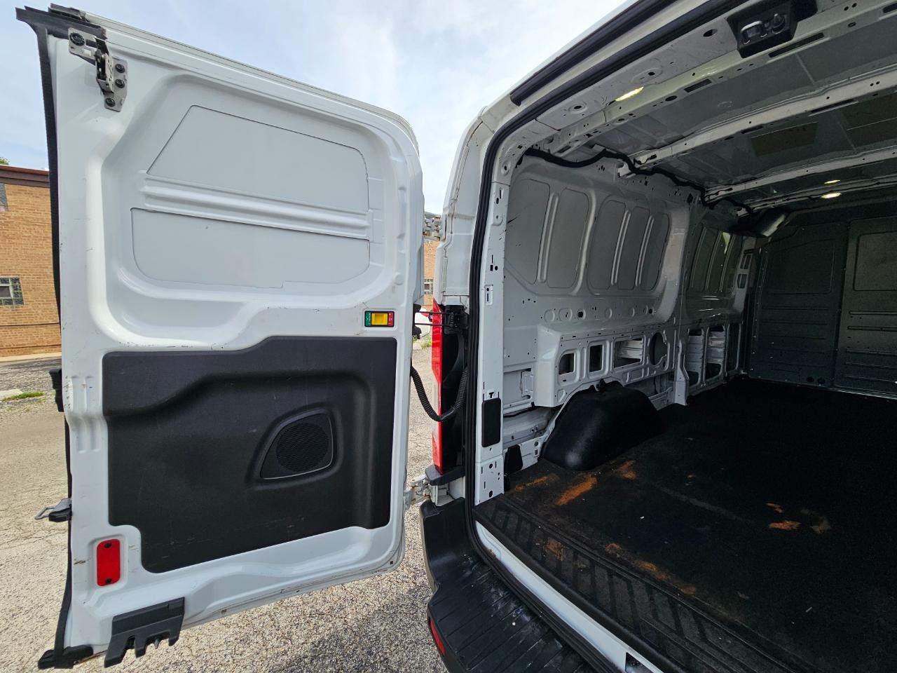 Ford Transit Cargo Van T-250 148" Low Rf 9000 GVWR Sliding RH Dr 2017