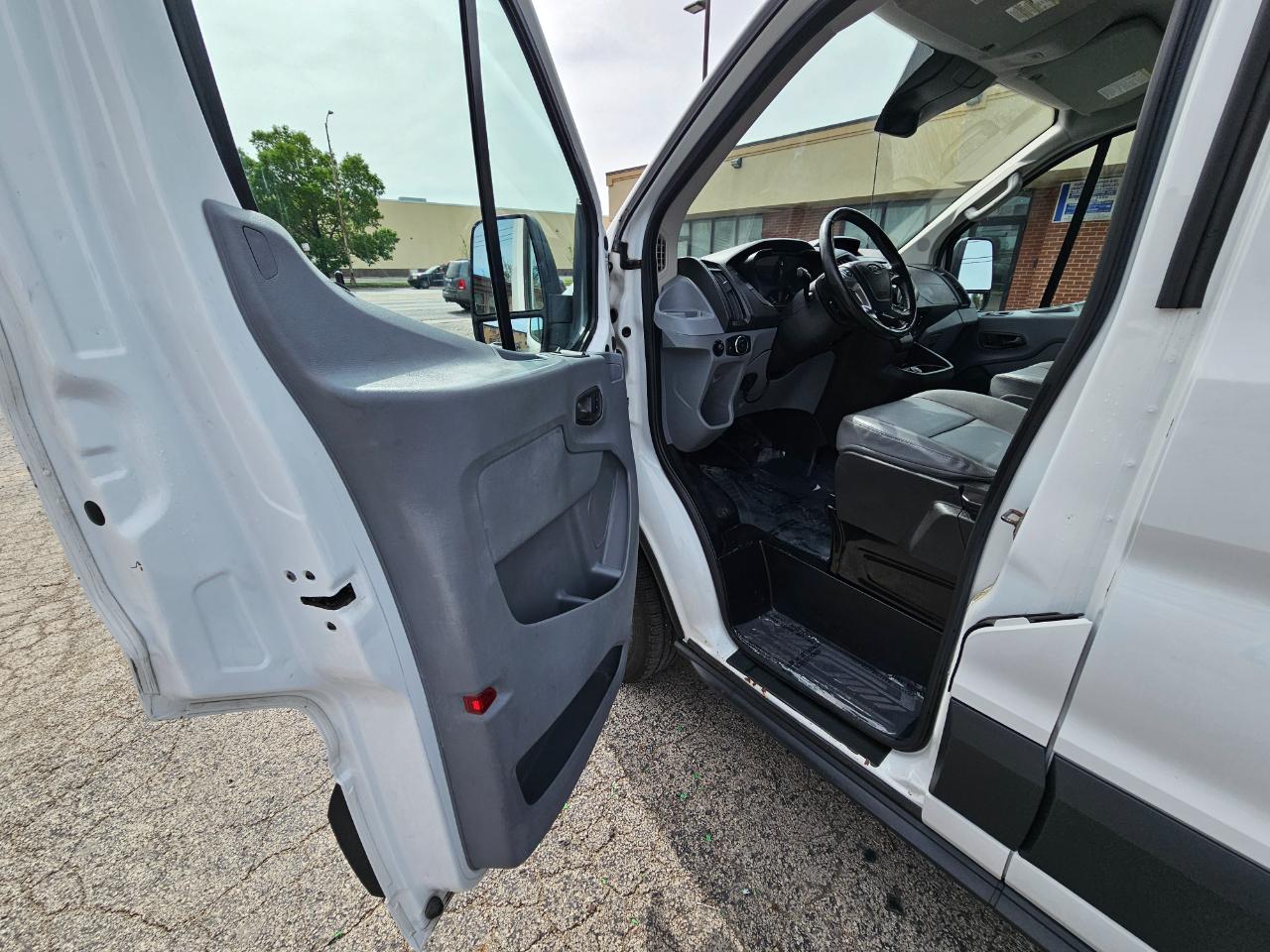 Ford Transit Cargo Van T-250 148" Low Rf 9000 GVWR Sliding RH Dr 2017