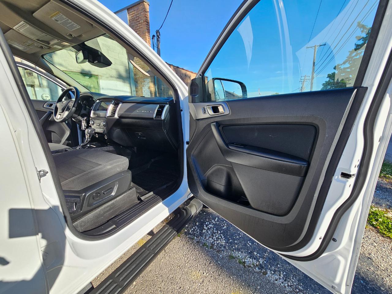 Ford Ranger LARIAT 4WD SuperCrew 5' Box 2023