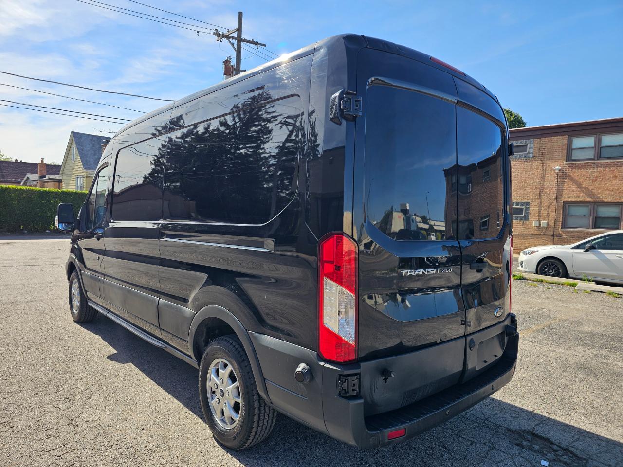 Ford Transit Cargo Van T-250 148" Med Rf 9000 GVWR Sliding RH Dr 2016