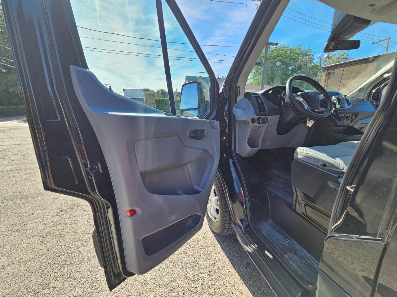Ford Transit Cargo Van T-250 148" Med Rf 9000 GVWR Sliding RH Dr 2016