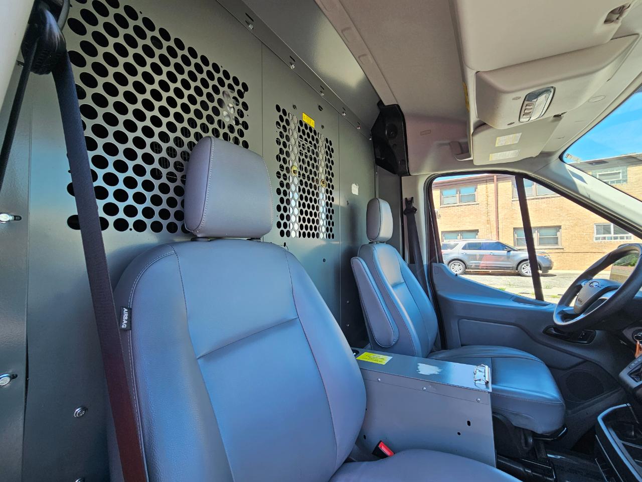 Ford Transit Van T-250 148" Med Rf 9000 GVWR Sliding RH Dr 2017