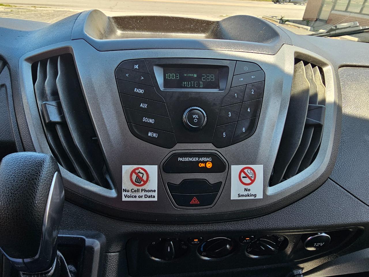 Ford Transit Van T-250 148" Med Rf 9000 GVWR Sliding RH Dr 2017