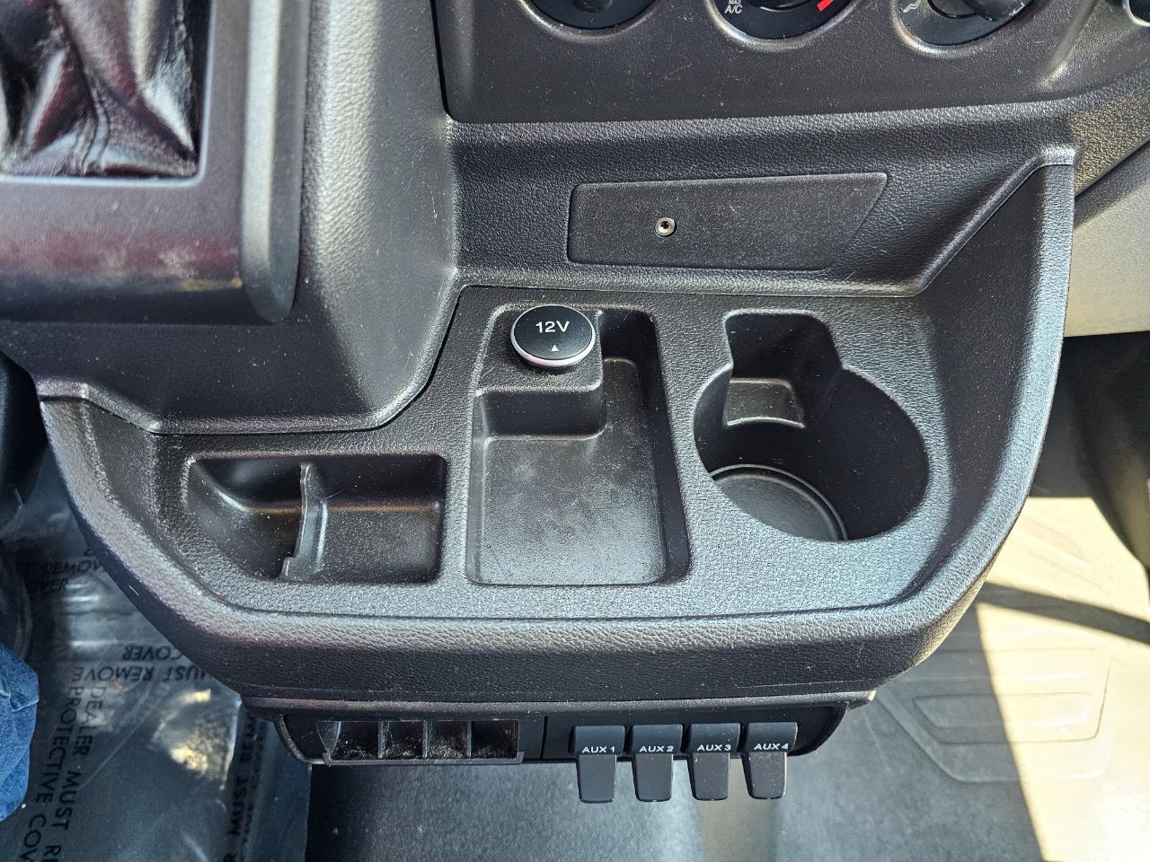 Ford Transit Van T-250 148" Med Rf 9000 GVWR Sliding RH Dr 2017