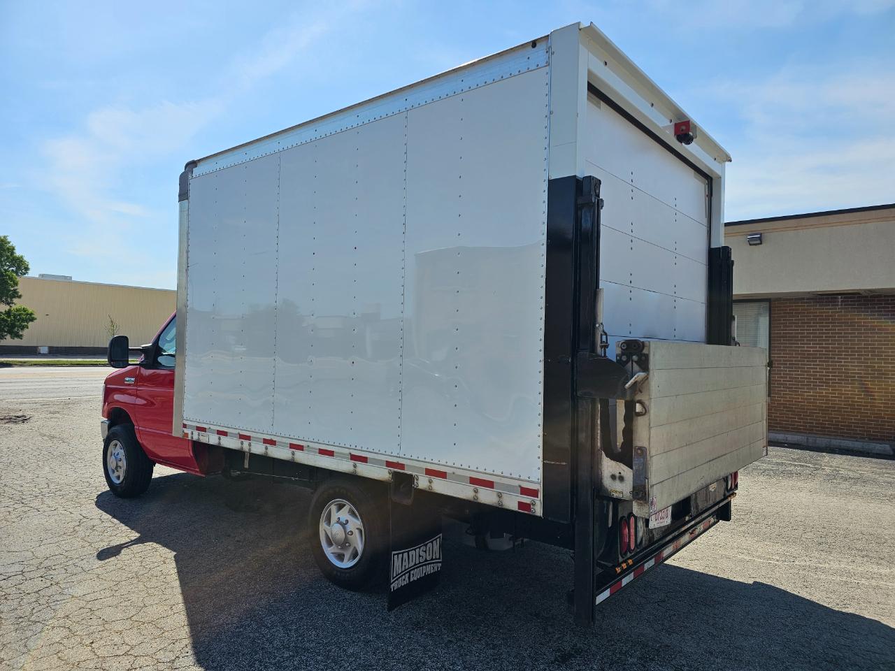 Ford E-Series Cutaway E-350 SRW 138" WB 2021