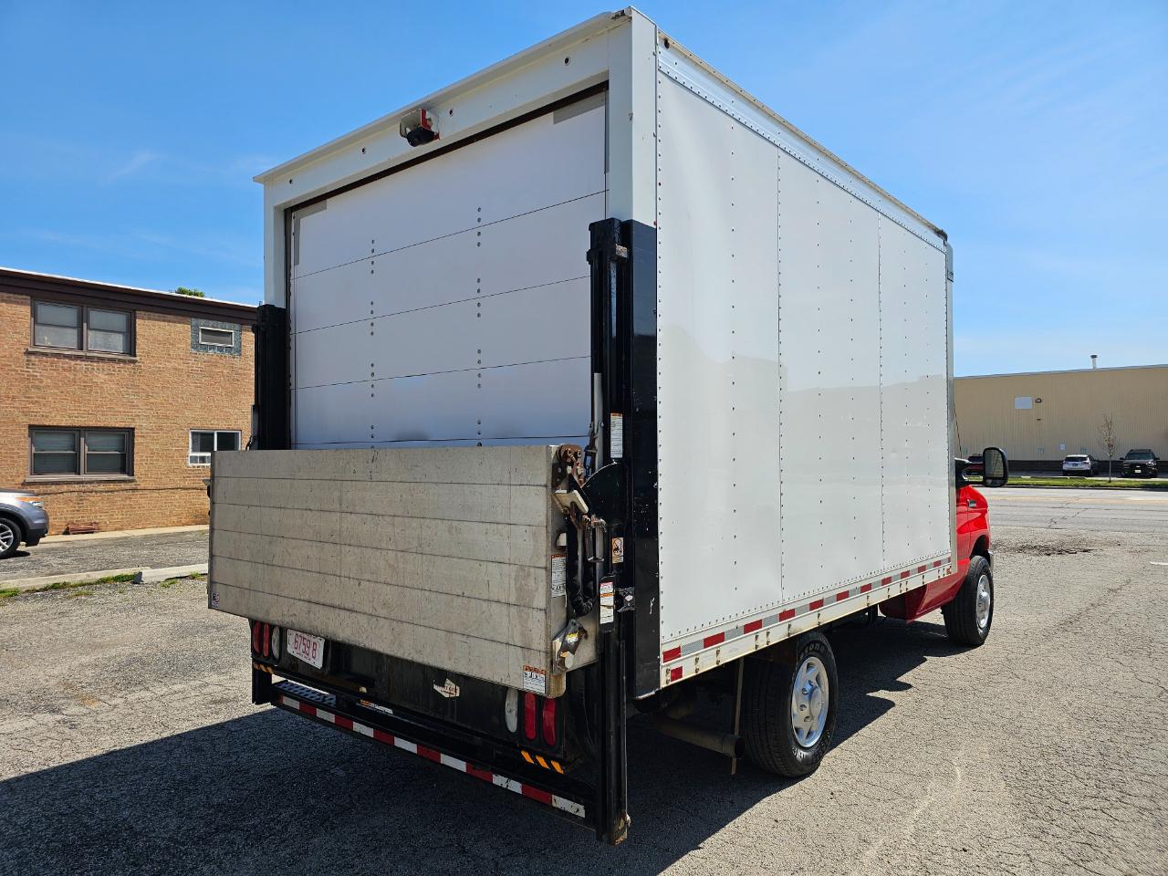 Ford E-Series Cutaway E-350 SRW 138" WB 2021