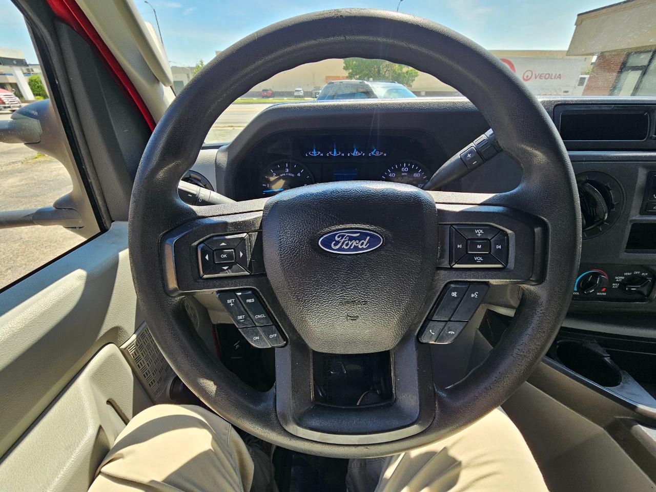 Ford E-Series Cutaway E-350 SRW 138" WB 2021