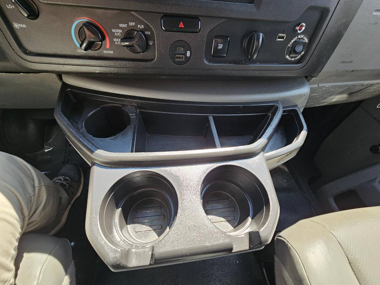 Ford E-Series Cutaway E-350 SRW 138" WB 2021