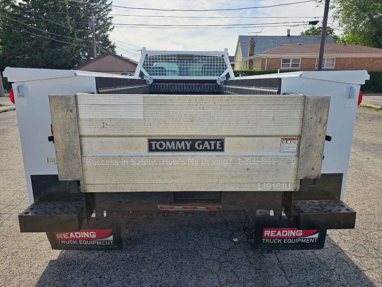 Ford Super Duty F-350 DRW XL 2WD Reg Cab 145" WB 60" CA 2019