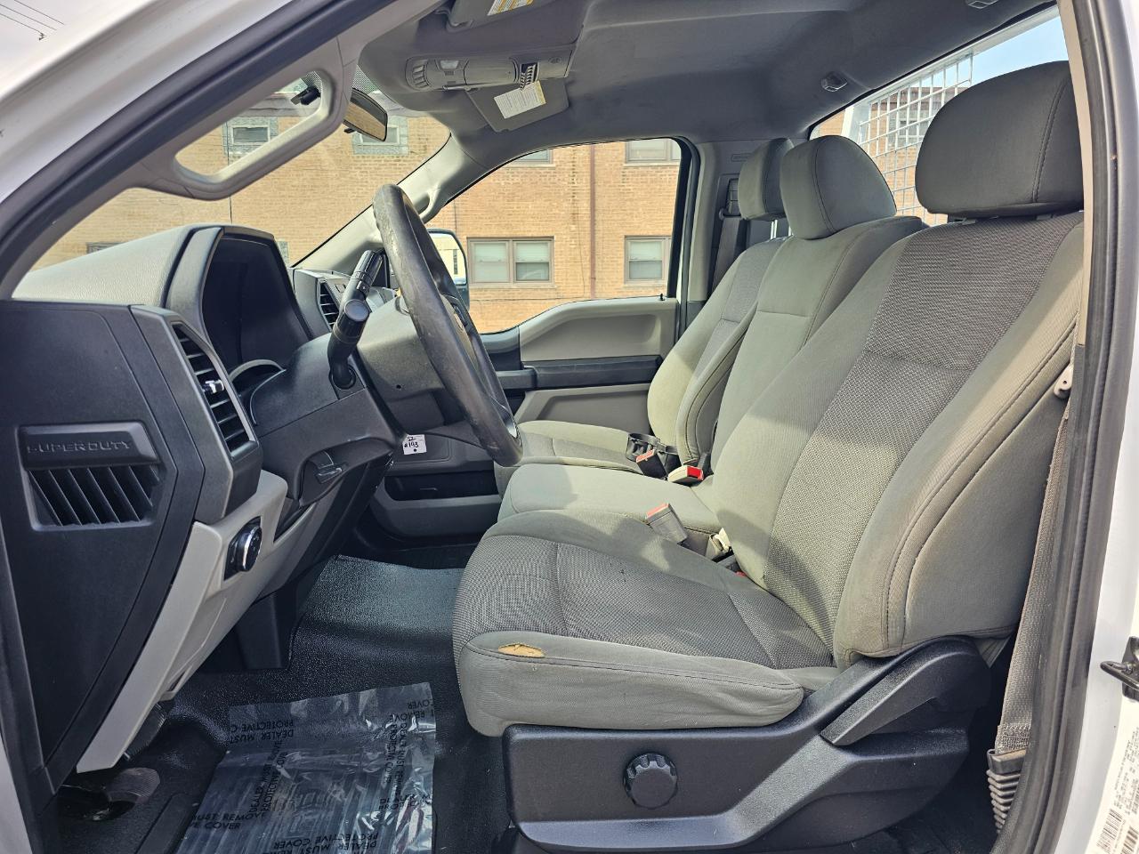 Ford Super Duty F-350 DRW XL 2WD Reg Cab 145" WB 60" CA 2019