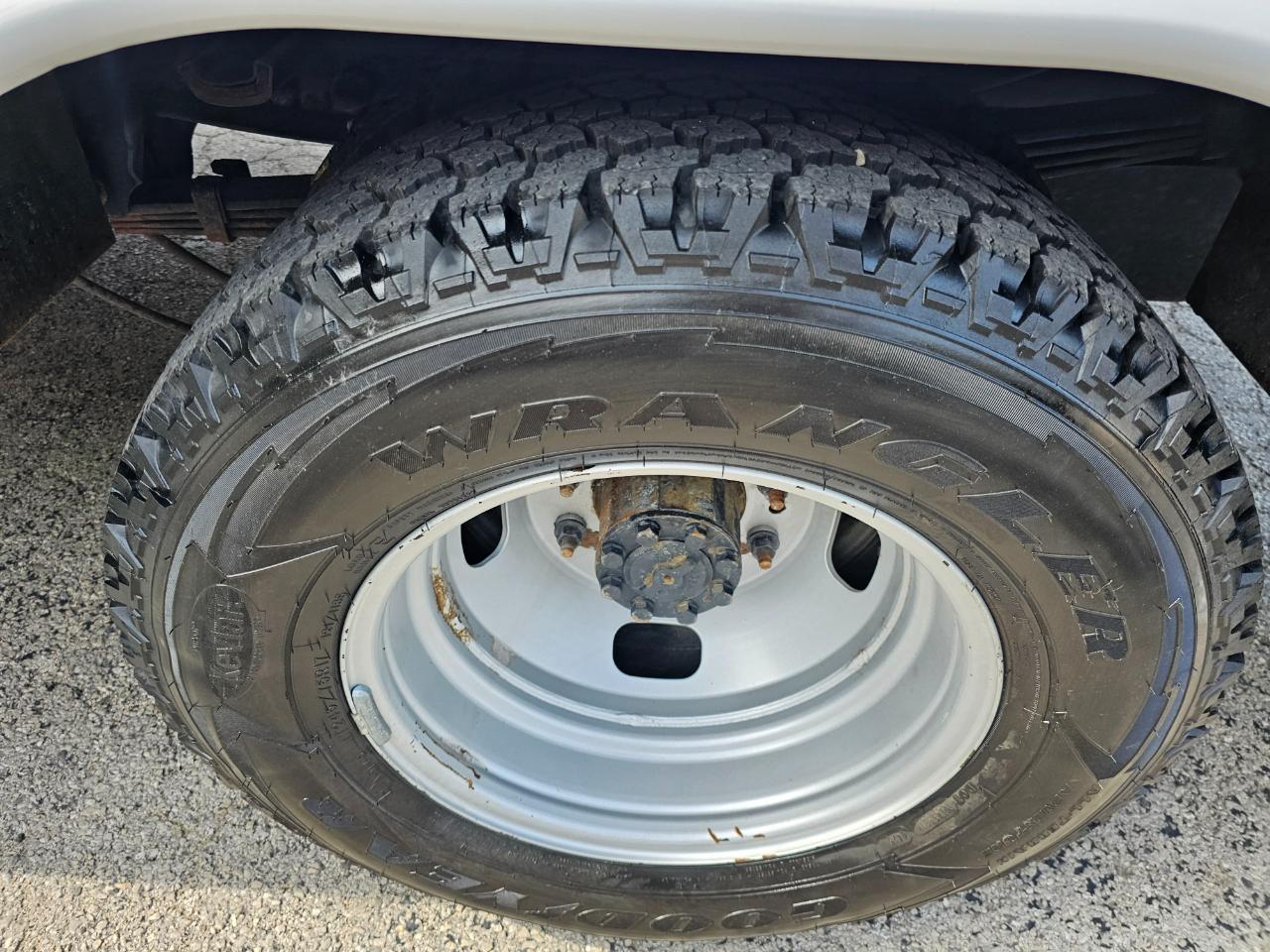 Ford Super Duty F-350 DRW XL 2WD Reg Cab 145" WB 60" CA 2019