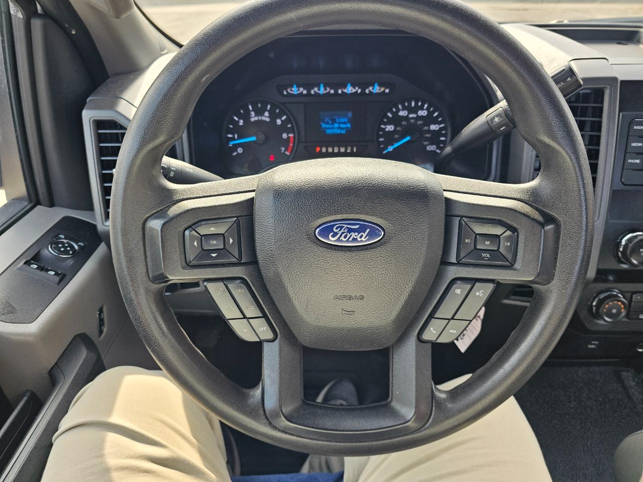 Ford Super Duty F-350 DRW XL 2WD Reg Cab 145" WB 60" CA 2019