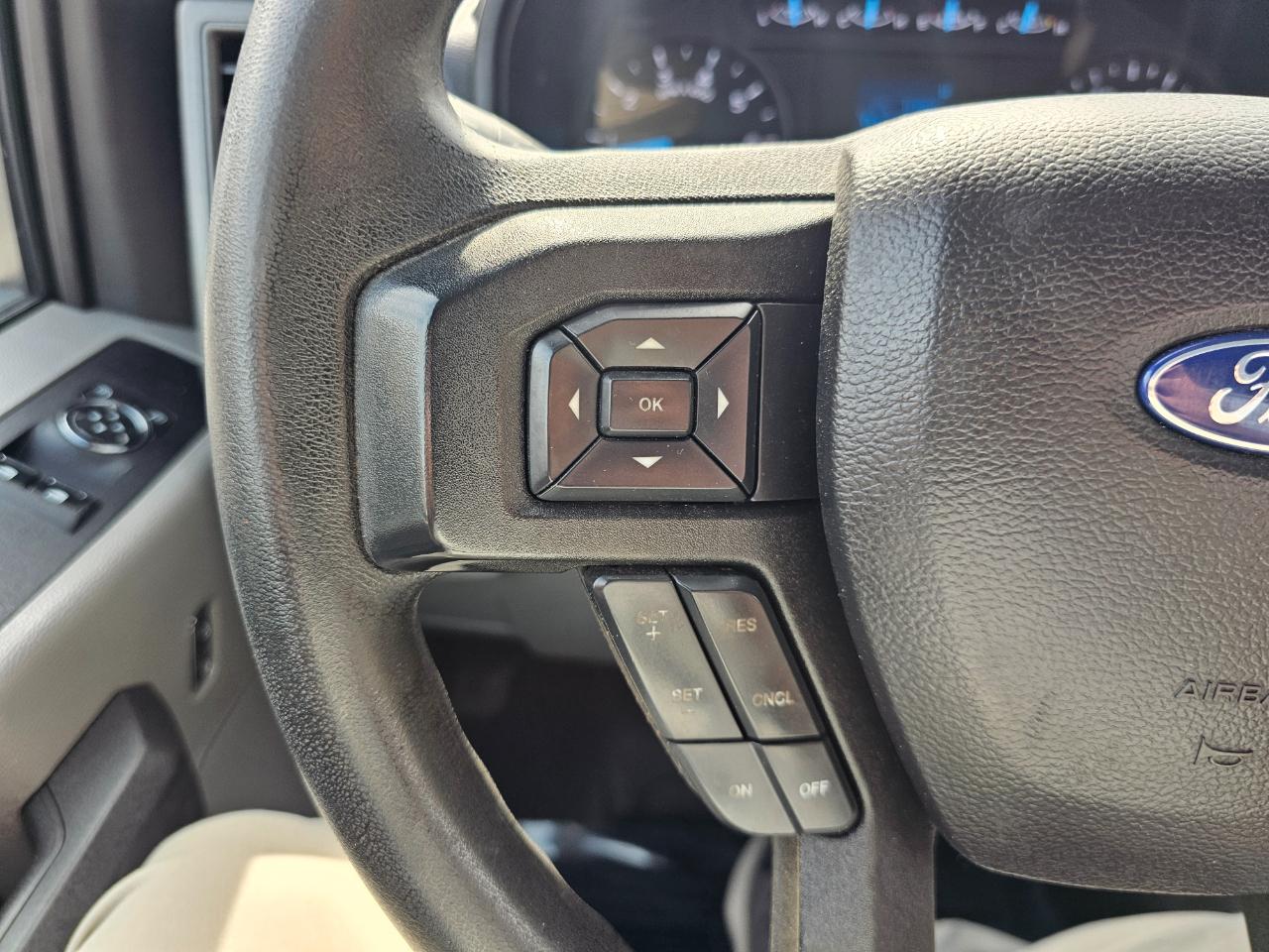 Ford Super Duty F-350 DRW XL 2WD Reg Cab 145" WB 60" CA 2019