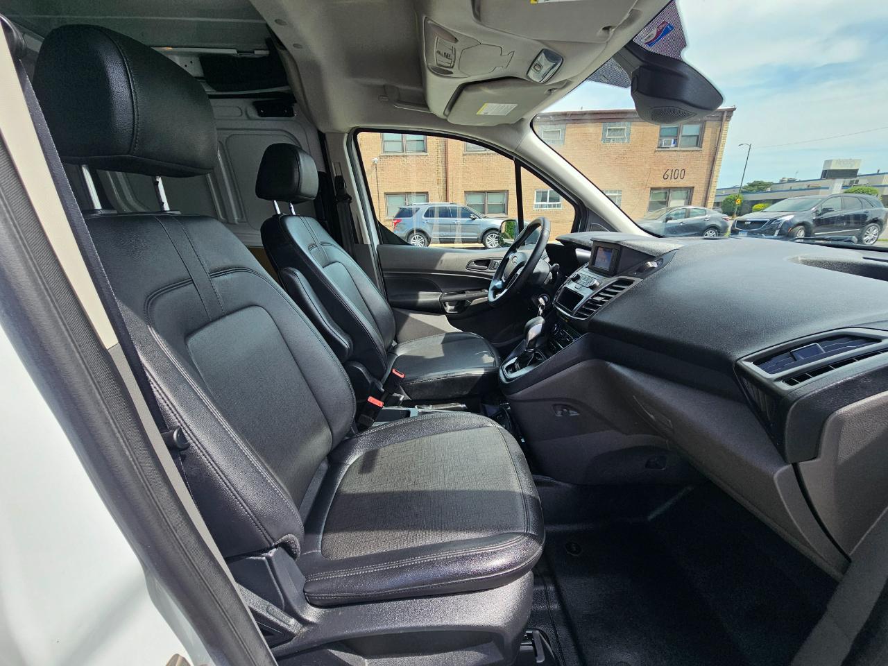 Ford Transit Connect Van XL LWB w/Rear Symmetrical Doors 2022