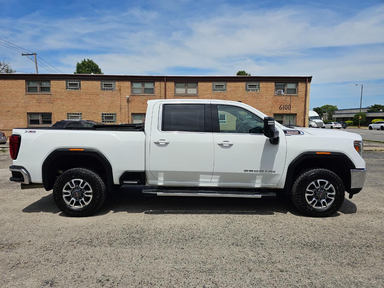 GMC Sierra 2500HD 4WD Crew Cab 159" SLE 2023