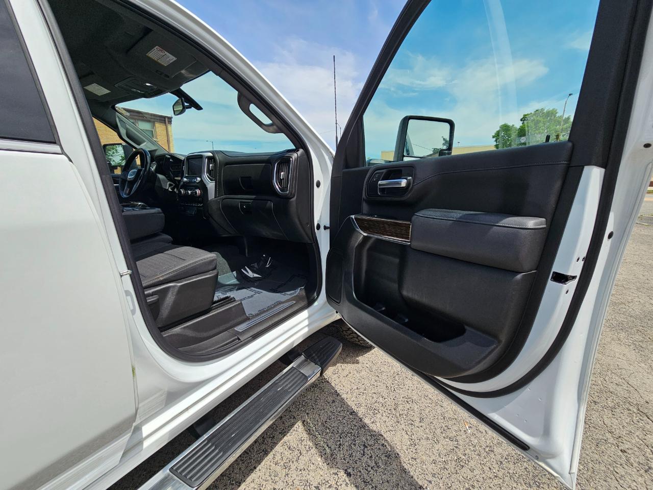 GMC Sierra 2500HD 4WD Crew Cab 159" SLE 2023