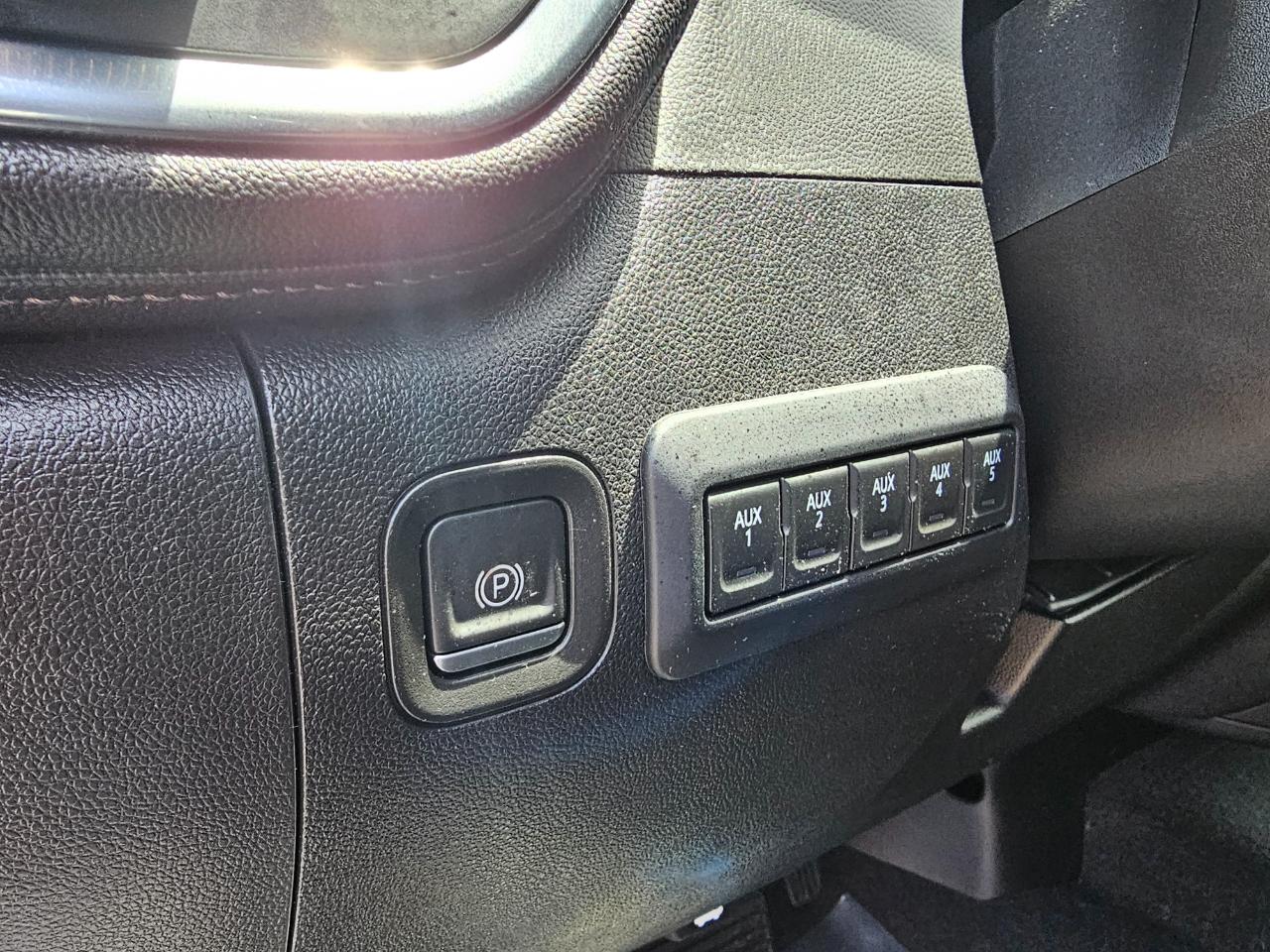 GMC Sierra 2500HD 4WD Crew Cab 159" SLE 2023