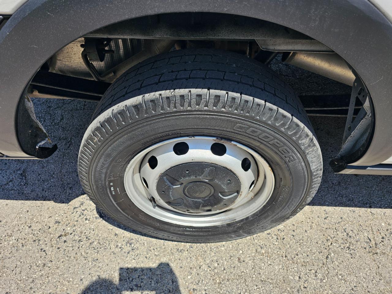 Ford Transit Van T-350 148" Med Rf 9500 GVWR Sliding RH Dr 2019