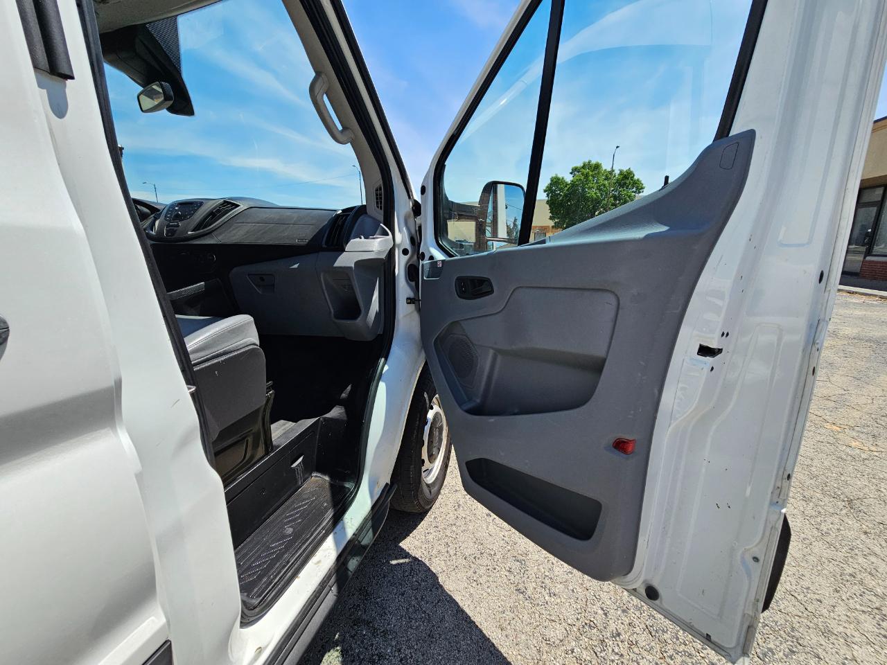 Ford Transit Van T-350 148" Med Rf 9500 GVWR Sliding RH Dr 2019