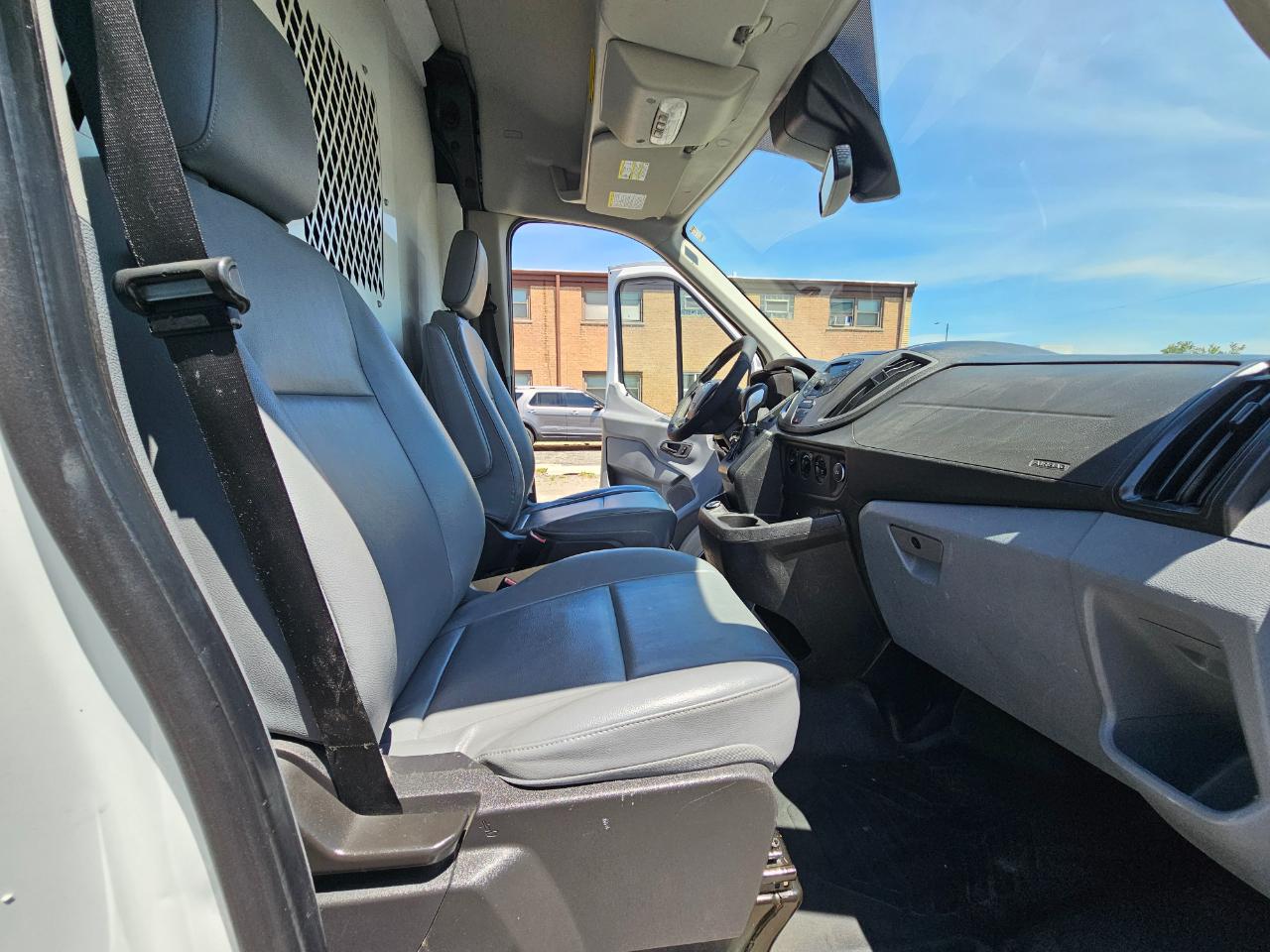 Ford Transit Van T-350 148" Med Rf 9500 GVWR Sliding RH Dr 2019