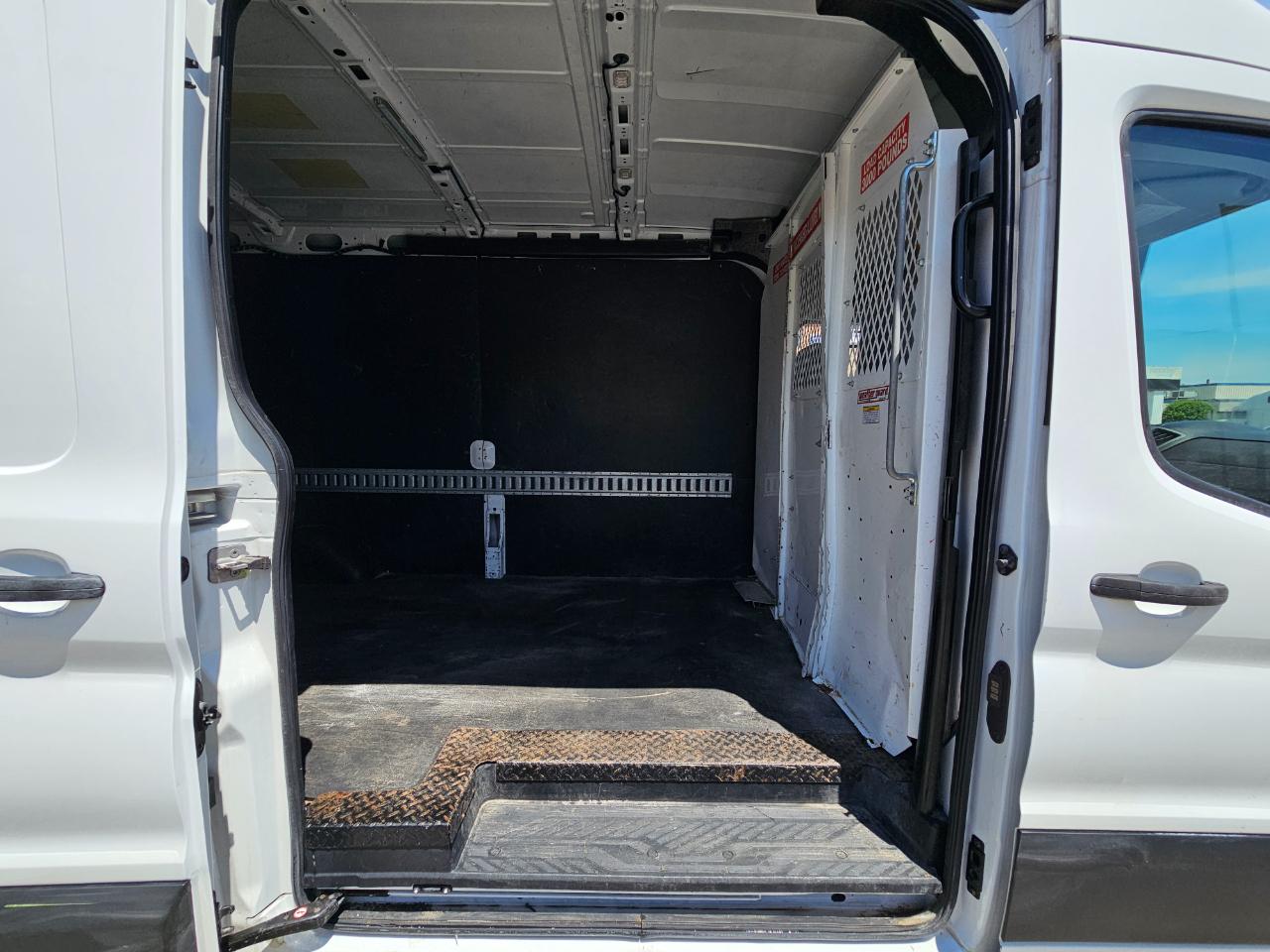 Ford Transit Van T-350 148" Med Rf 9500 GVWR Sliding RH Dr 2019