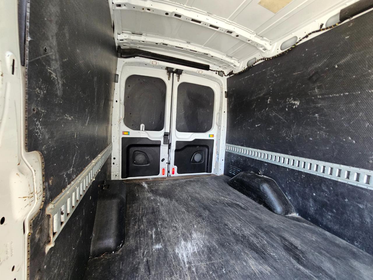 Ford Transit Van T-350 148" Med Rf 9500 GVWR Sliding RH Dr 2019