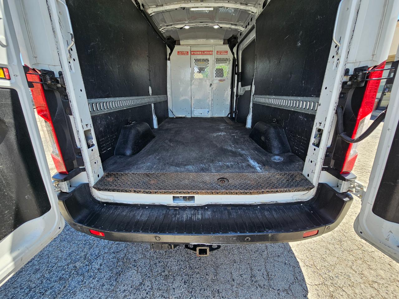Ford Transit Van T-350 148" Med Rf 9500 GVWR Sliding RH Dr 2019