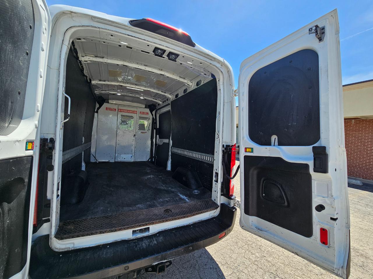 Ford Transit Van T-350 148" Med Rf 9500 GVWR Sliding RH Dr 2019