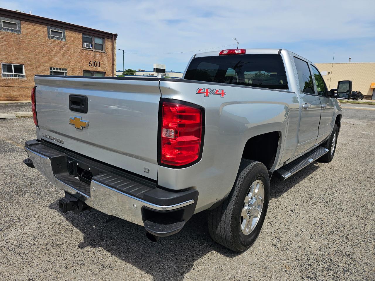 Chevrolet Silverado 2500HD Built After Aug 14 4WD Crew Cab 153.7" LT 2015