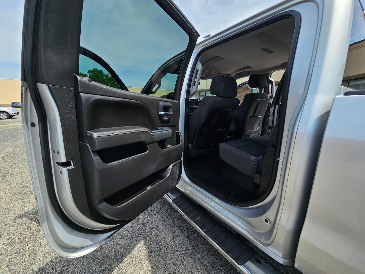 Chevrolet Silverado 2500HD Built After Aug 14 4WD Crew Cab 153.7" LT 2015
