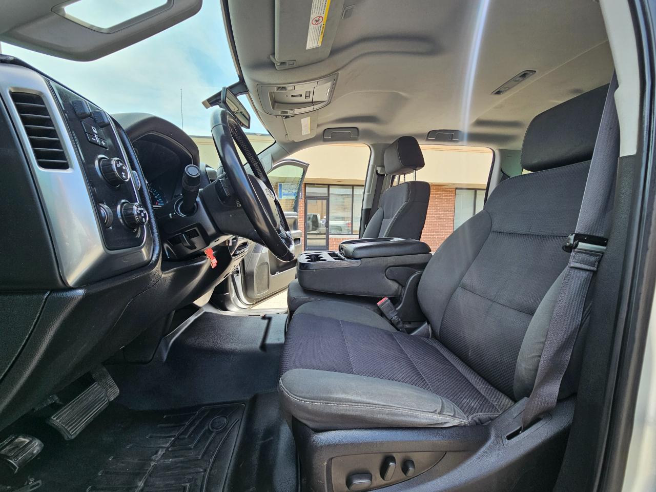 Chevrolet Silverado 2500HD Built After Aug 14 4WD Crew Cab 153.7" LT 2015