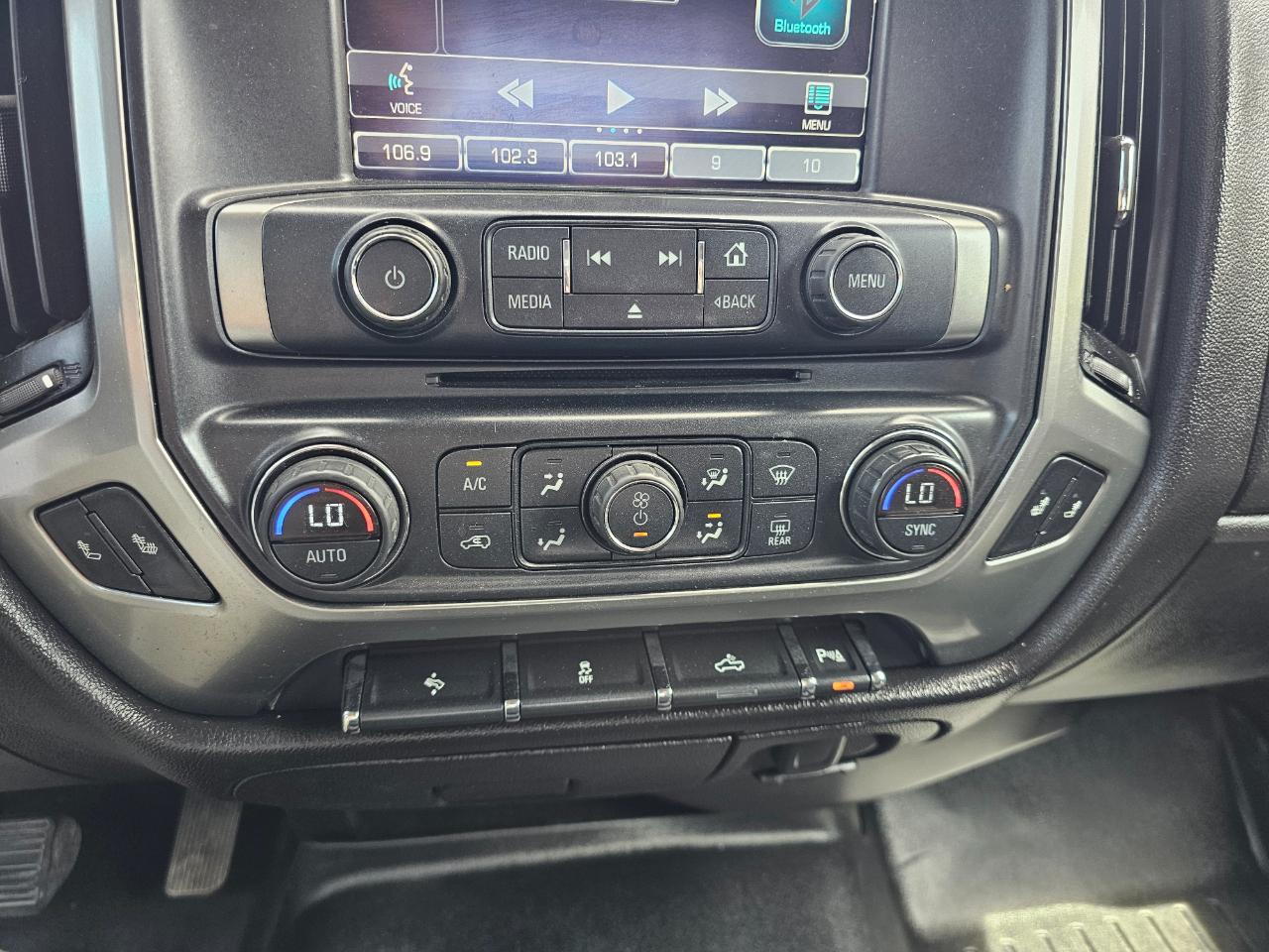 Chevrolet Silverado 2500HD Built After Aug 14 4WD Crew Cab 153.7" LT 2015