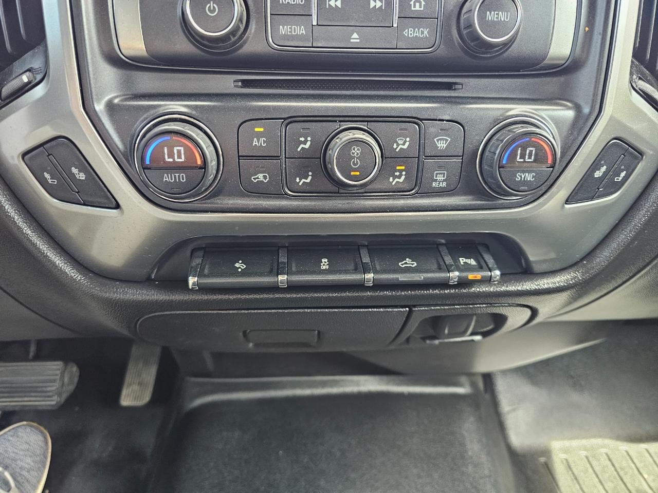 Chevrolet Silverado 2500HD Built After Aug 14 4WD Crew Cab 153.7" LT 2015