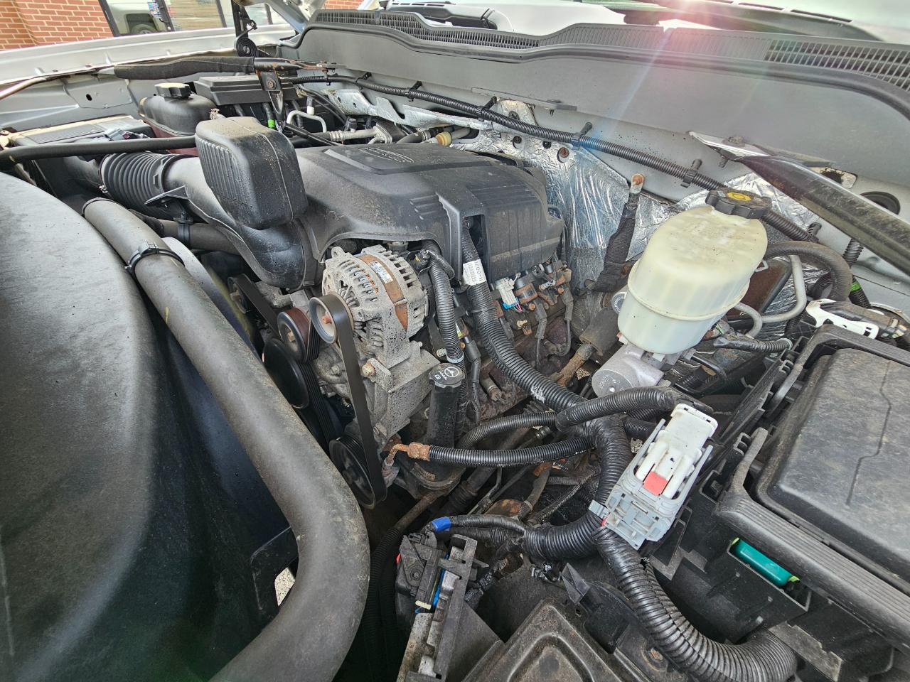 Chevrolet Silverado 2500HD Built After Aug 14 4WD Crew Cab 153.7" LT 2015
