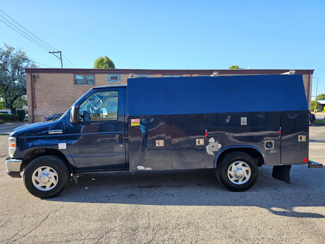 Ford E-Series Cutaway E-350 SRW 138" WB 2017