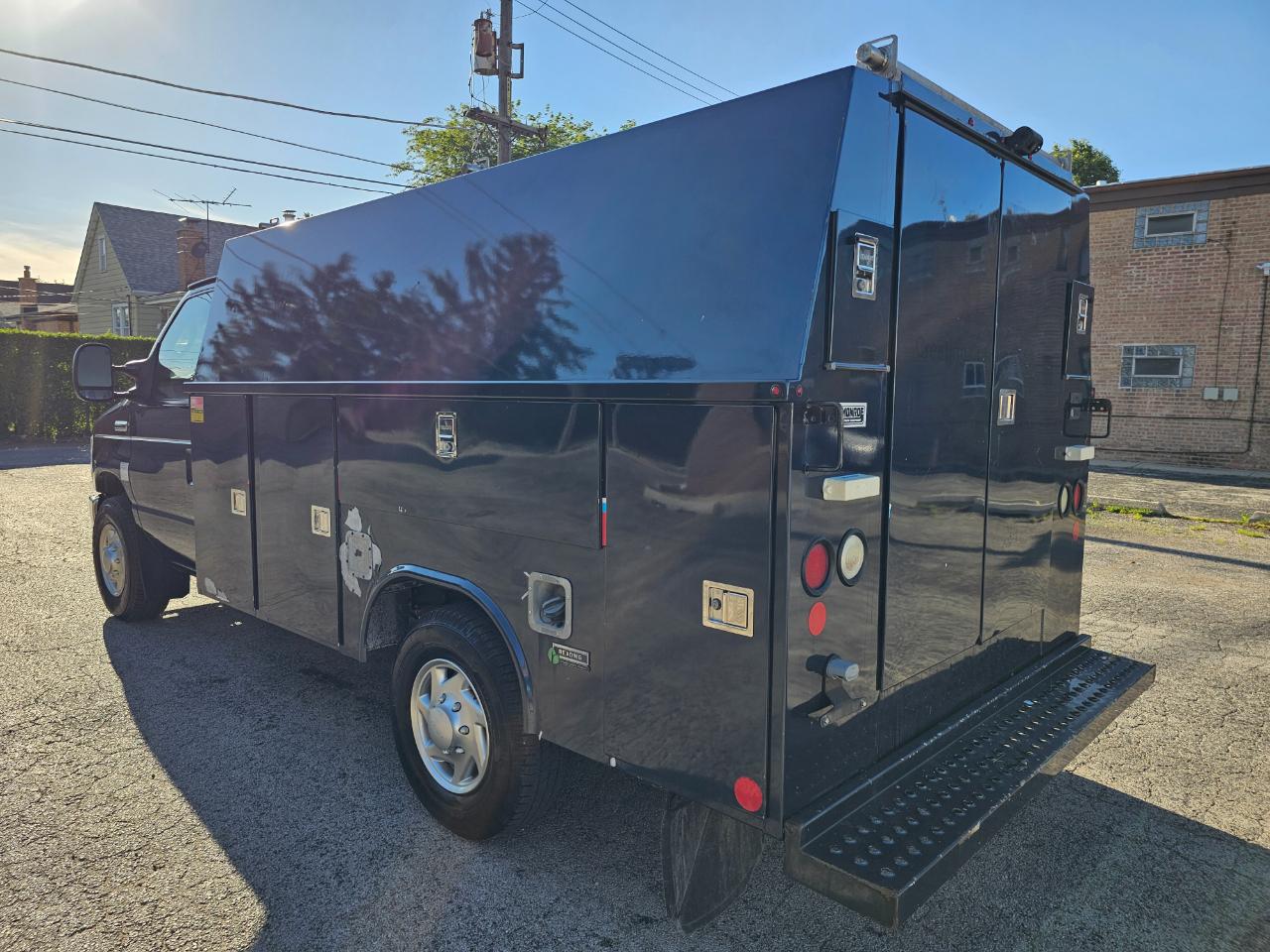 Ford E-Series Cutaway E-350 SRW 138" WB 2017