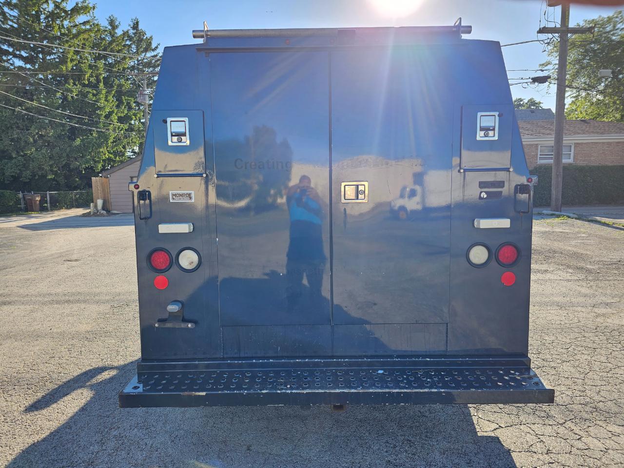 Ford E-Series Cutaway E-350 SRW 138" WB 2017