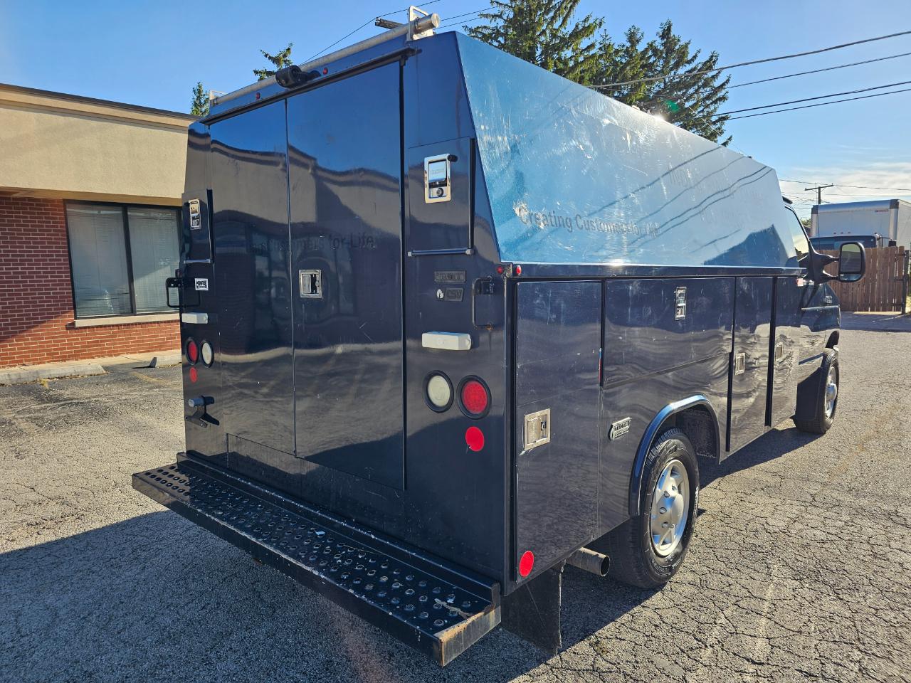 Ford E-Series Cutaway E-350 SRW 138" WB 2017