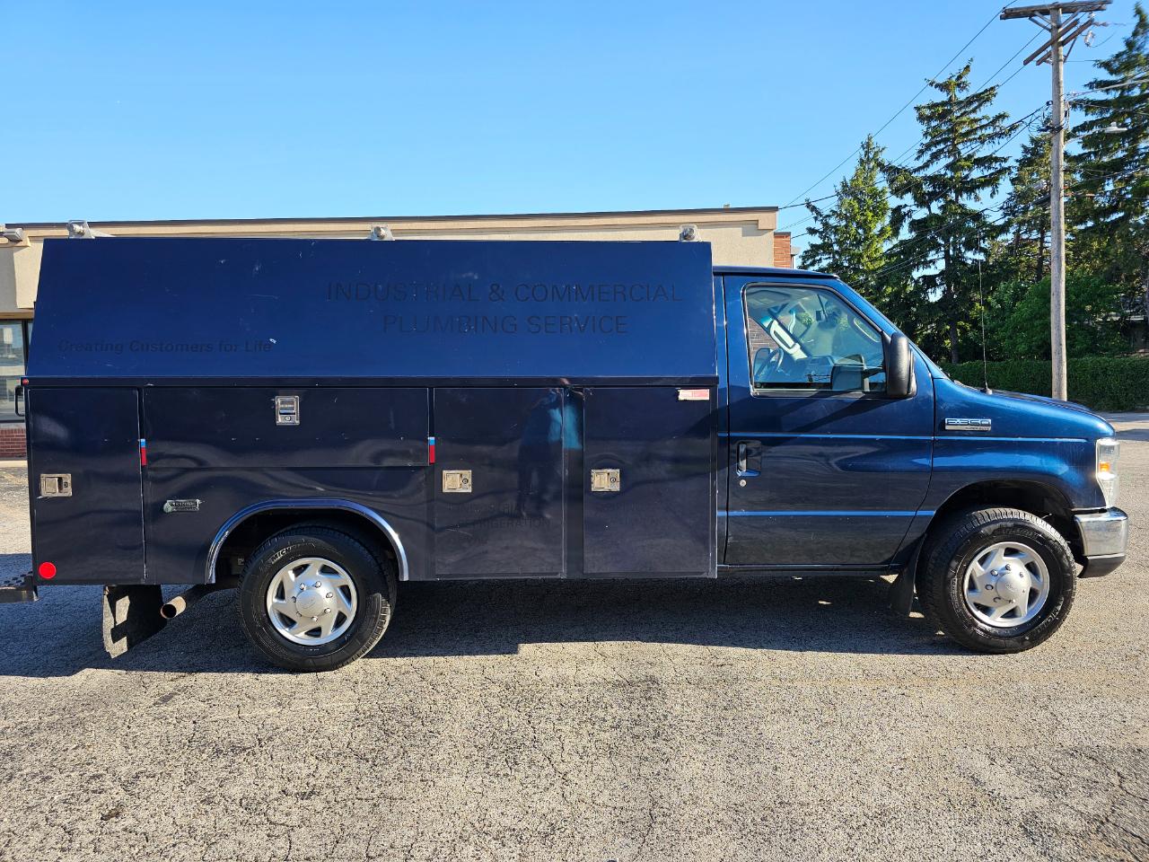 Ford E-Series Cutaway E-350 SRW 138" WB 2017