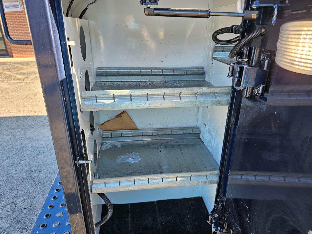 Ford E-Series Cutaway E-350 SRW 138" WB 2017