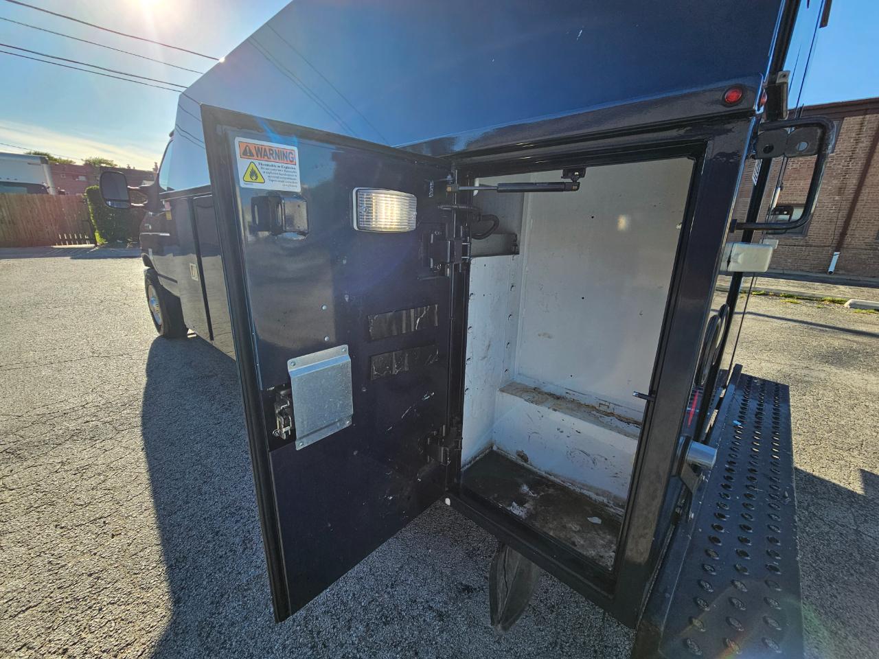 Ford E-Series Cutaway E-350 SRW 138" WB 2017