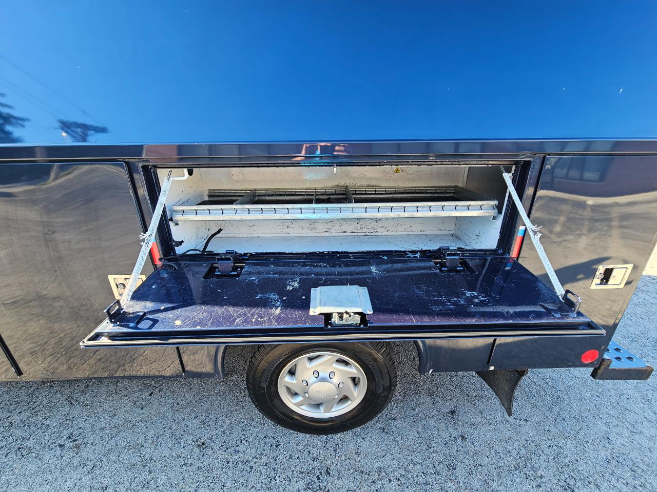 Ford E-Series Cutaway E-350 SRW 138" WB 2017