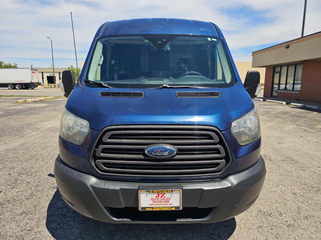 Ford Transit Cargo Van T-250 130" Med Rf 9000 GVWR Sliding RH Dr 2015